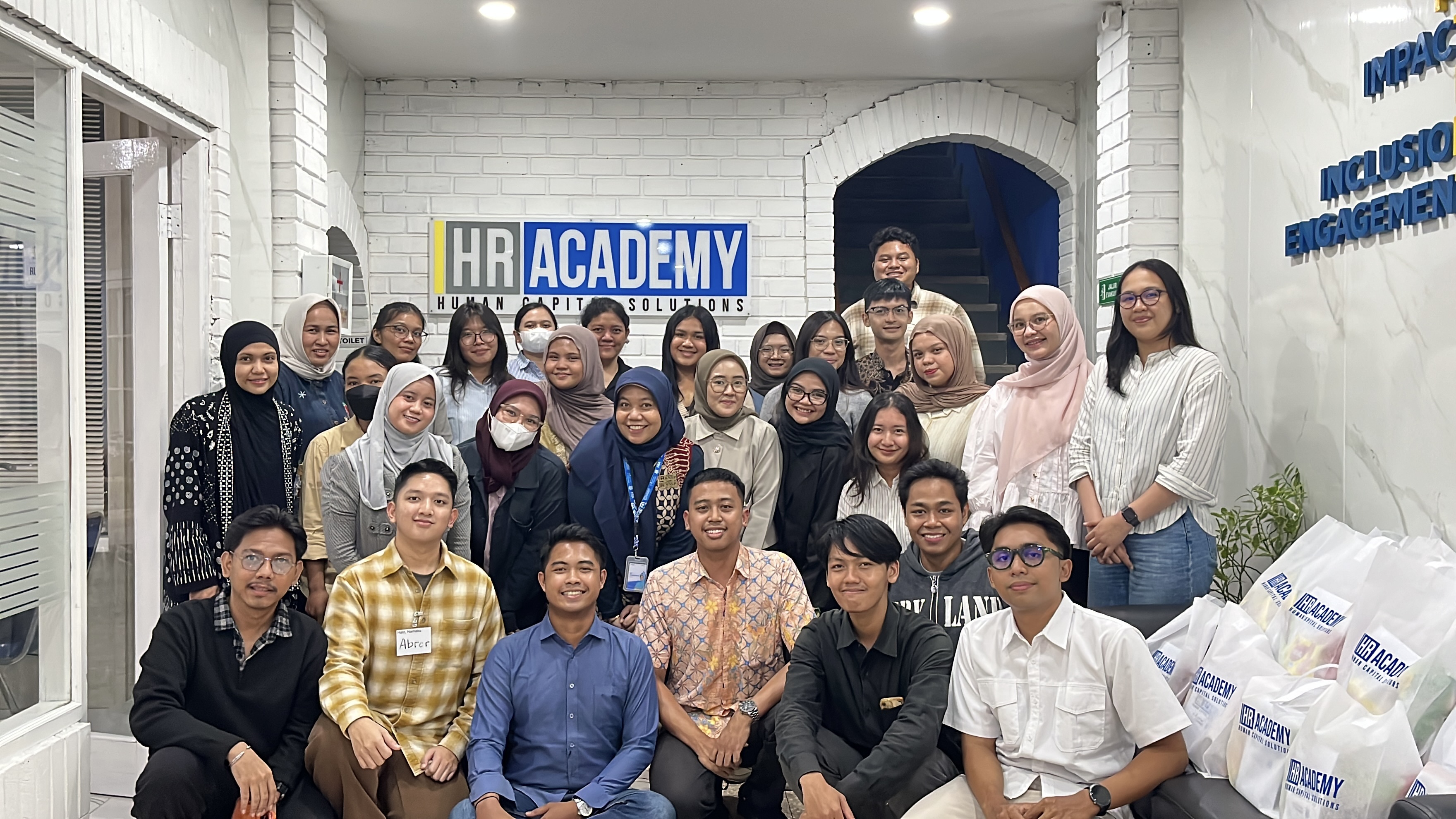Pernah Beda Tugas Saat Interview dan Kerja? Ini Pentingnya Job Description!